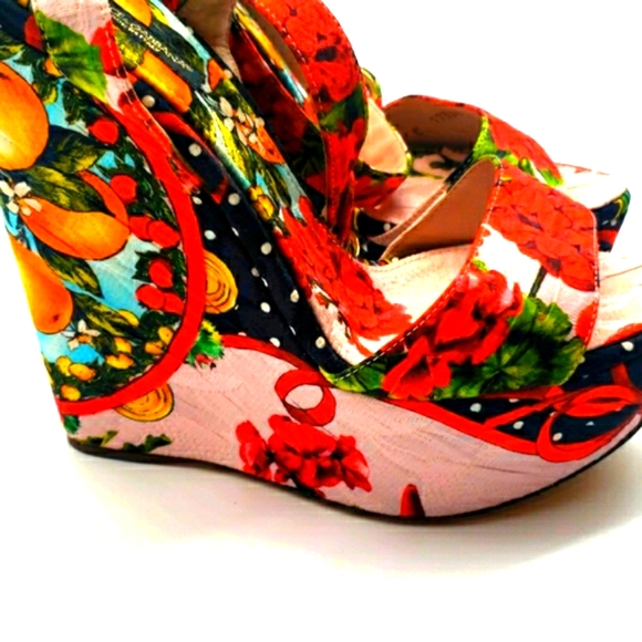 Dolce & Gabbana size 40 1/2 color multi 100% Authentic 10 inches long - Picture 11 of 15